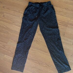 Lululemon Athletica Black Patterned Joggers